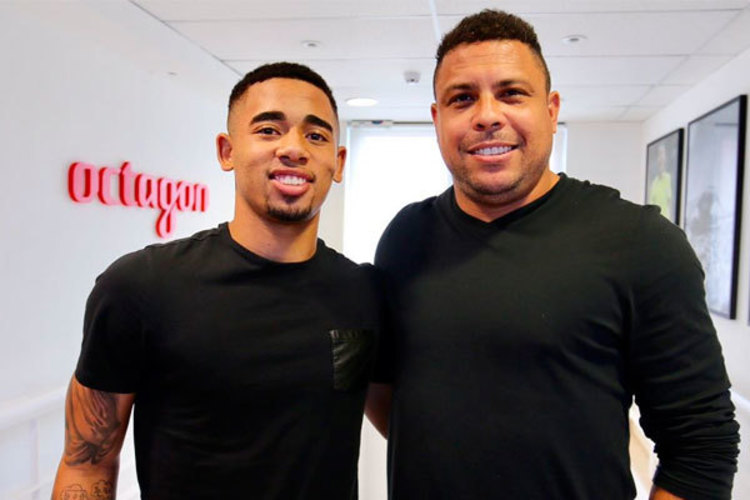 Gabriel Jesus e Ronaldo mantêm parceria de alguns anos