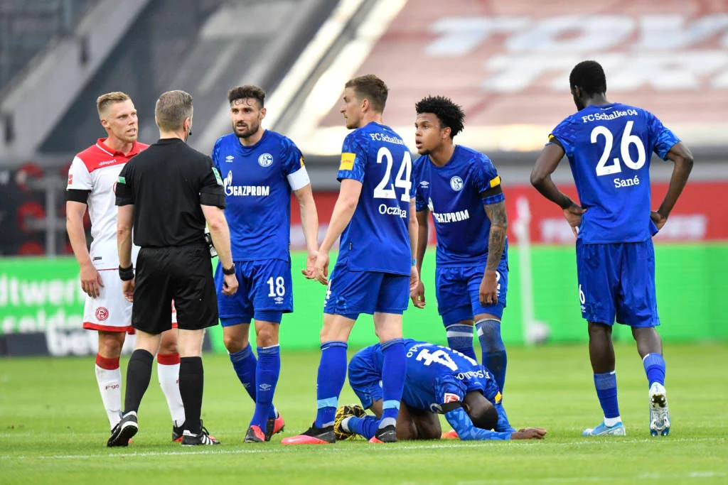 Schalke ampliou sequência desastrosa no Campeonato Alemão 
