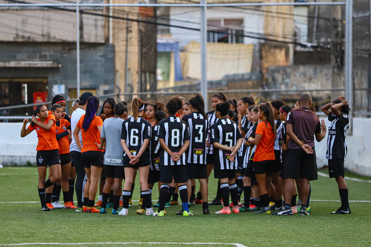 Jogadoras das divisões de base do Atlético vinham treinando na Arena Inconfidência