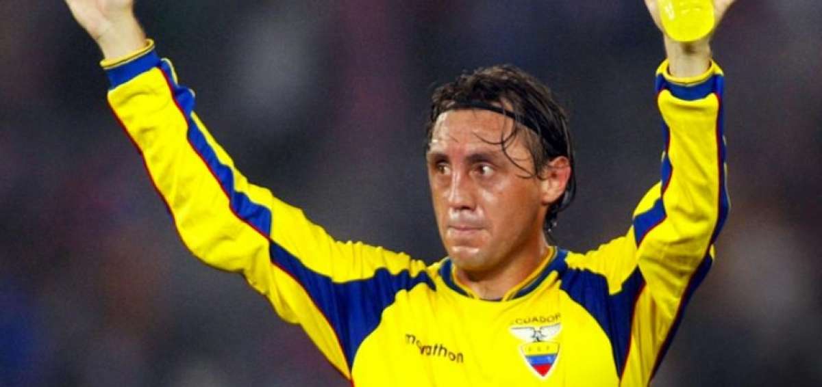 Álex Aguinaga foi formado nas categorias de base do Deportivo Quito