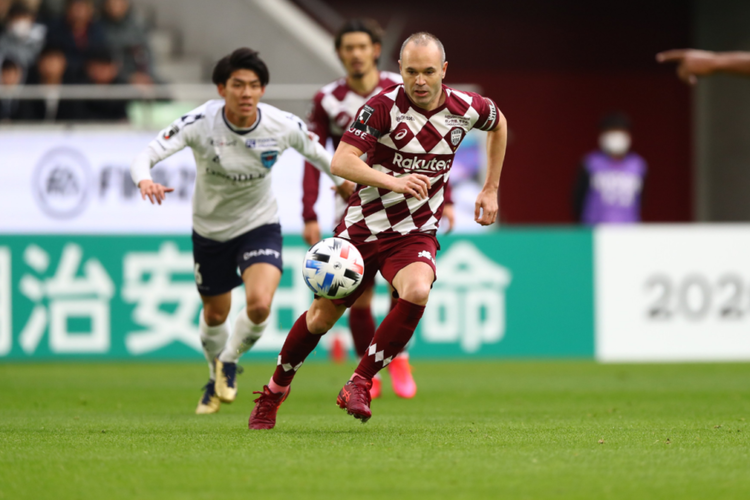 Iniesta é um dos destaques do Campeonato Japonês
