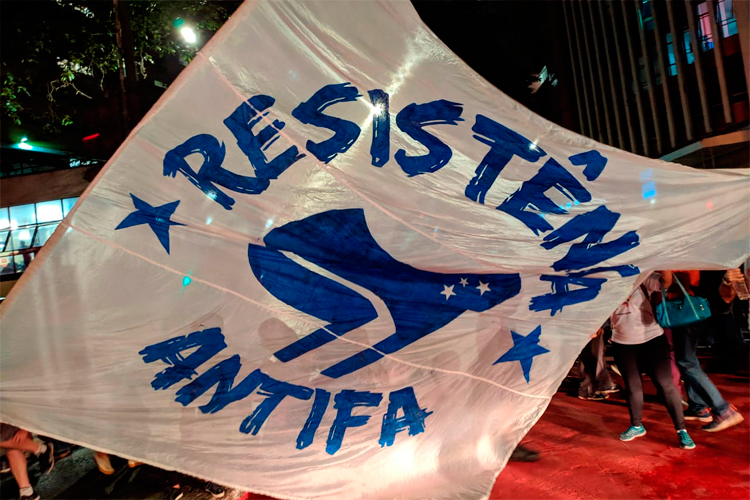Resistência Azul Popular, do Cruzeiro, se posicionou em nota