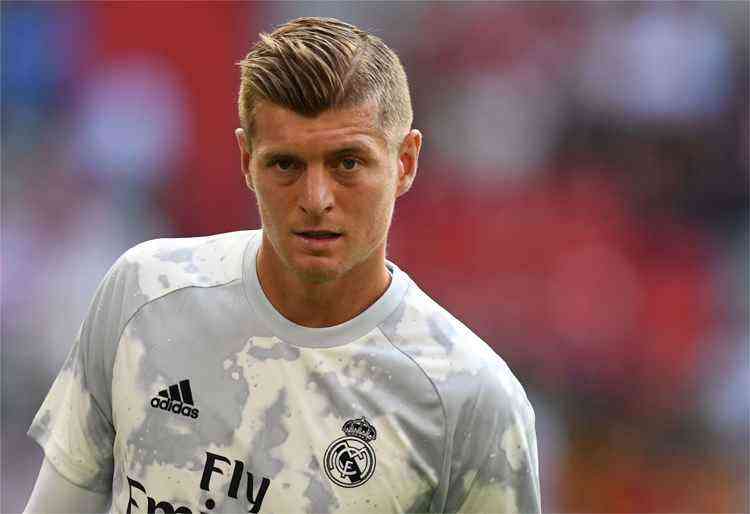 Kroos comenta sobre tratamento da homossexualidade dentro do futebol