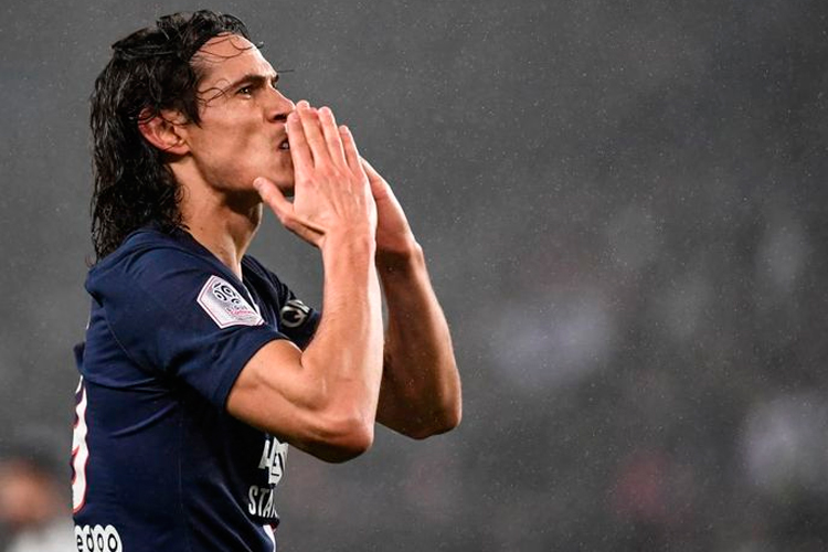 Cavani deverá se despedir do PSG, da França