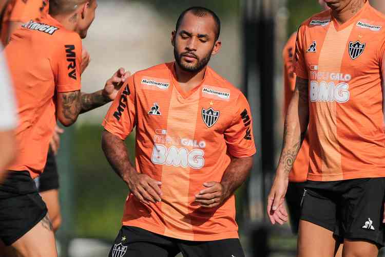 Edinho deve atuar no futebol sul-coreano