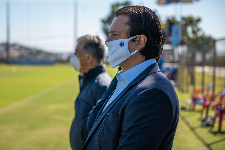 Sérgio Rodrigues ao lado de Ricardo Drubscky durante treino na Toca