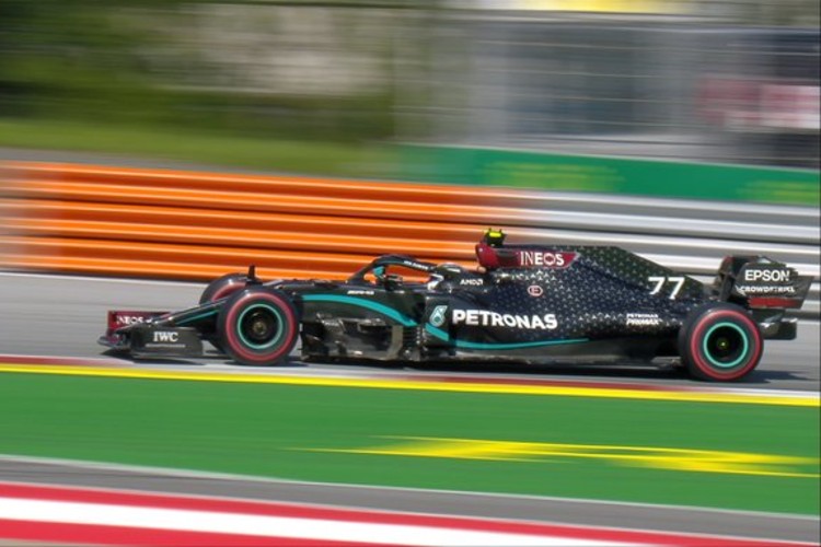 Piloto finlandês vai largar na pole position neste domingo