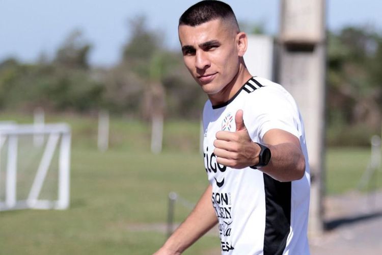 Alonso só deve começar a treinar em grupo na segunda quinzena deste mês