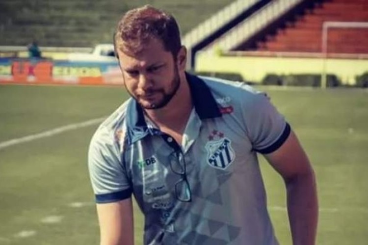 Johnatan Alemão assumiu o comando técnico da URT durante pausa na temporada