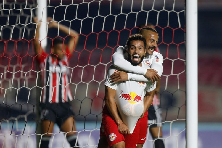 Morato comemora gol no Morumbi: Bragantino manteve embalo no Estadual