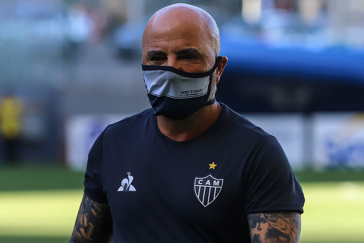 Jorge Sampaoli dirigirá o Atlético pela terceira vez em jogos oficiais