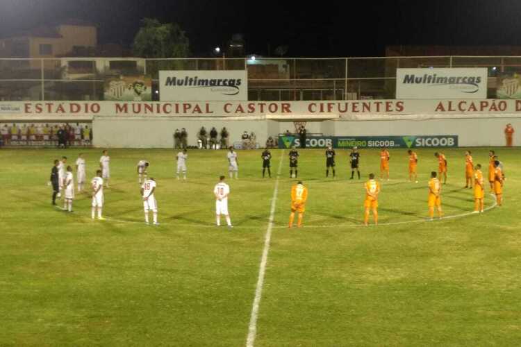Villa Nova foi superado pelo Coimbra no estádio Castor Cifuentes 