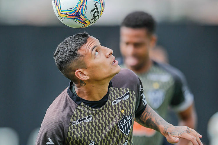 Guilherme Arana analisa estreia do Galo contra Flamengo