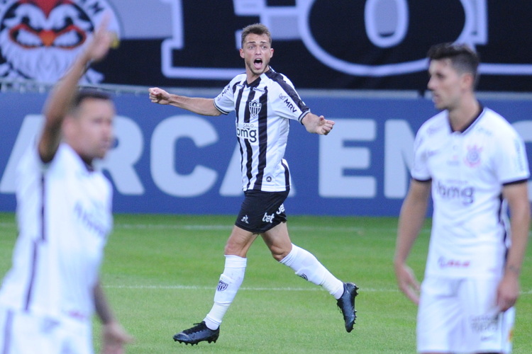 Hyoran marcou dois gols na vitória do Atlético por 3 a 2 sobre o Corinthians