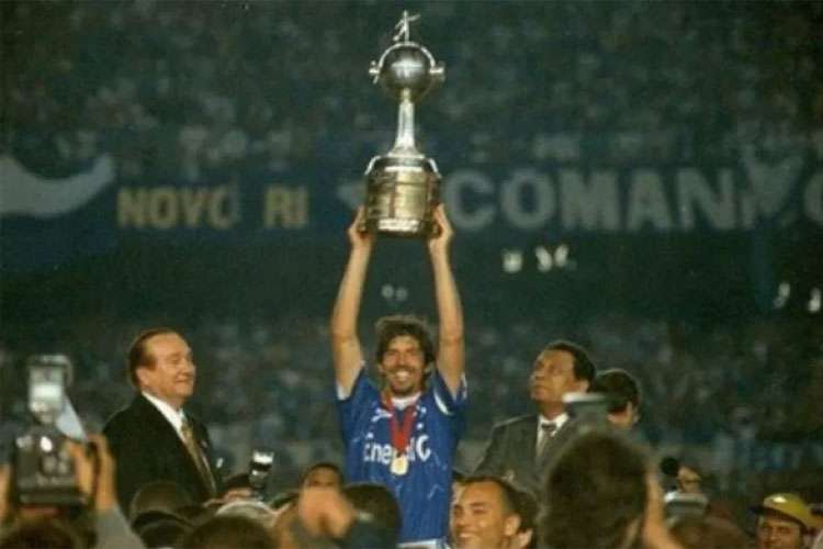 Cruzeiro bateu o Sporting Cristal-PER, no Mineir&atilde;o, e conquistou seu segundo t&iacute;tulo da Copa Libertadores/Cruzeiro / Divulga&ccedil;&atilde;o