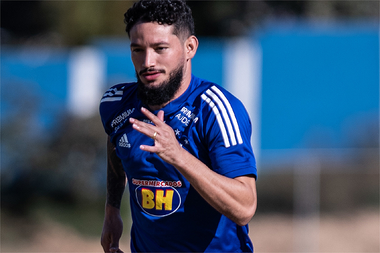 Arthur Caike concedeu entrevista nesta quinta-feira/Gustavo Aleixo/Cruzeiro