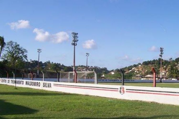 No terreno serão realizados projetos de mobilidade, urbanização e pavimentação e construção de unidades habitacionais