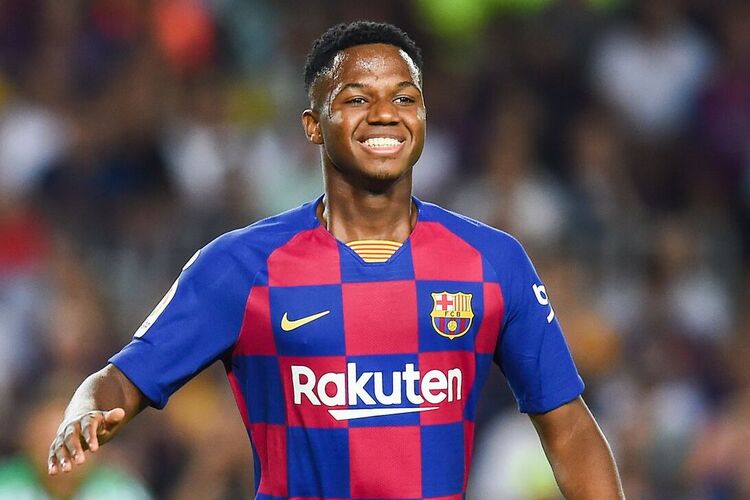 Ansu Fati, de apenas 17 anos, está entre os convocados para a Seleção Espanhola nos jogos do começo de setembro
