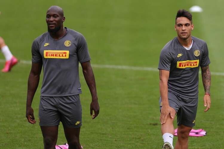 Lukaku e Lautaro Martínez marcaram 54 gols pela Inter nesta temporada