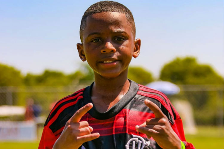 Willian atua no futsal do Flamengo, mas j&aacute; faz atividades no gramado/Arquivo pessoal/Willian Nascimento