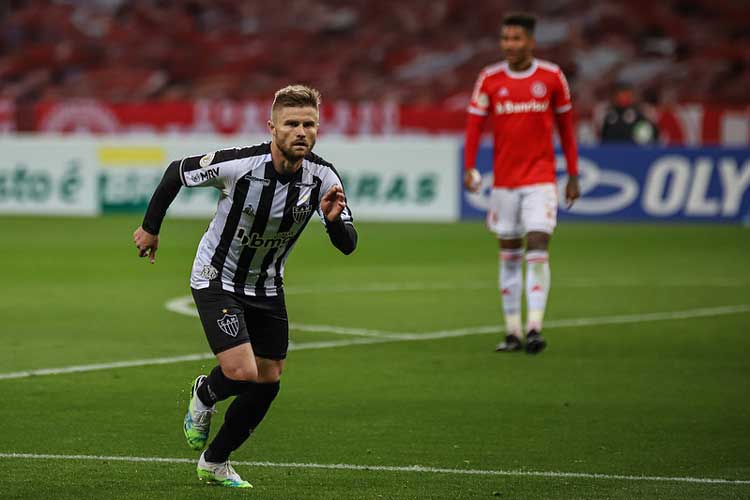 Sasha estreou contra ex-clube e lamentou revés no Beira-Rio