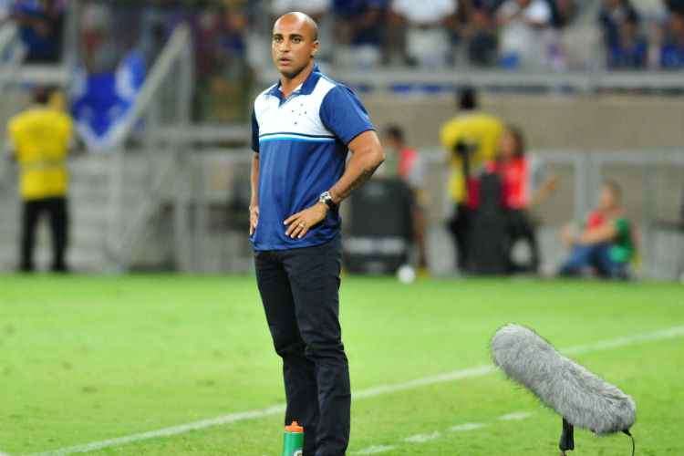 Deivid como técnico do Cruzeiro, em 2016