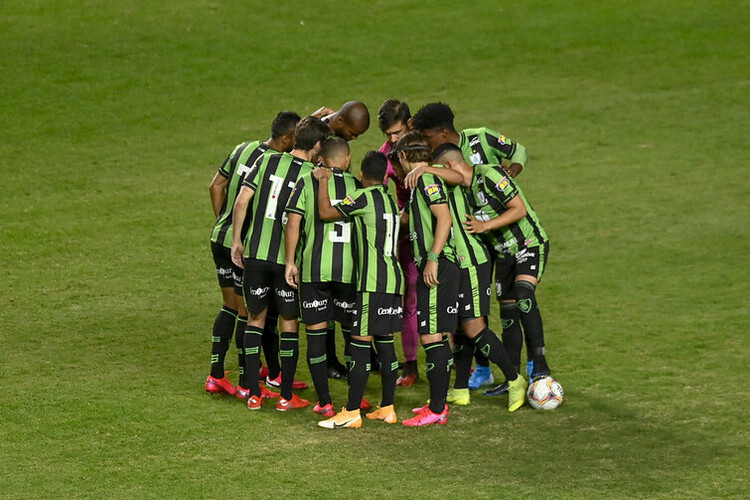 Coelho entra em campo em busca da classificação