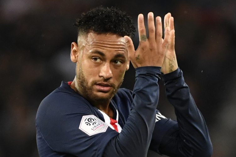 Caso se mantenha no PSG, Neymar fará a quarta temporada com a camisa do clube francês