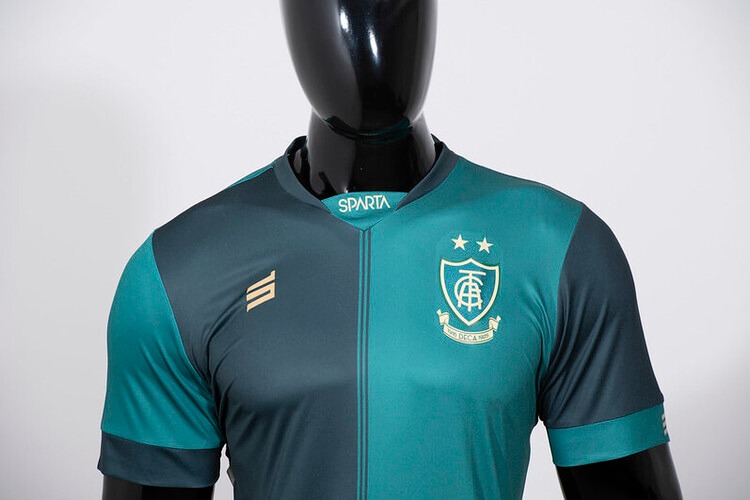 Novo uniforme número 1 do Coelho para a temporada 2020/2021
