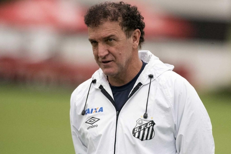 Cuca comanda o Santos em difícil missão diante do Vasco, nesta quarta-feira