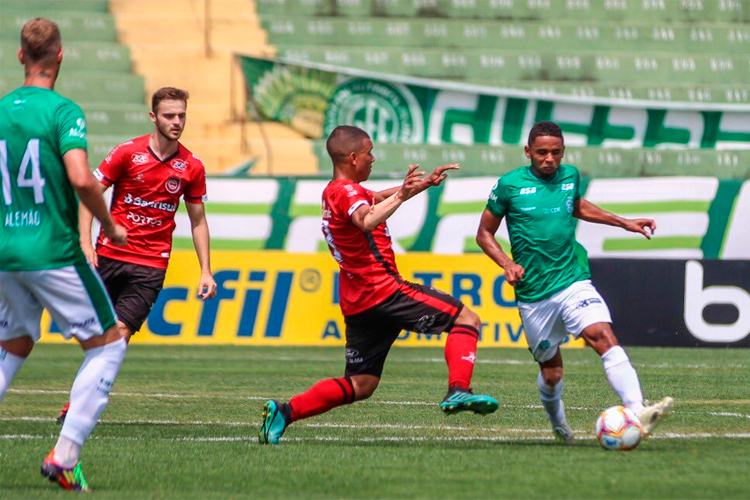 Guarani e Brasil de Pelotas não saíram do 0 a 0 em Campinas