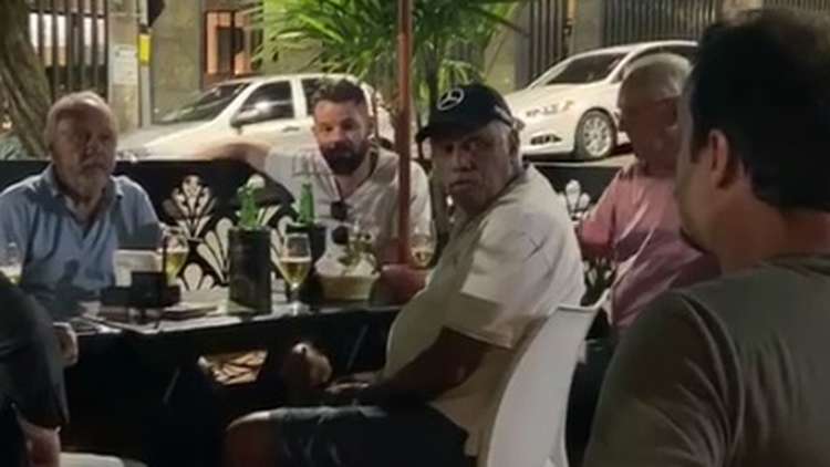 Vídeo mostra torcedor do Cruzeiro xingando Wagner Pires de Sá