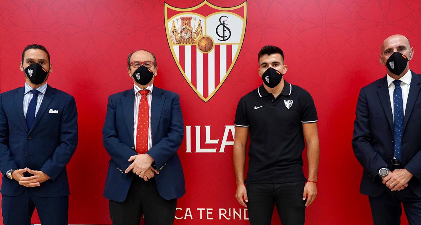Sevilla anunciou a contratação do argentino Marcos Acuña