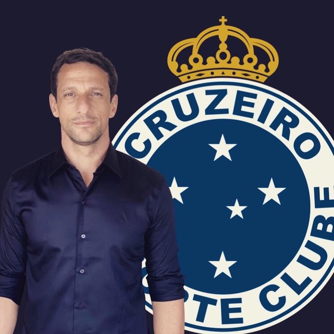Belletti assumiu cargo no Cruzeiro. Ele também trabalha para o Barcelona