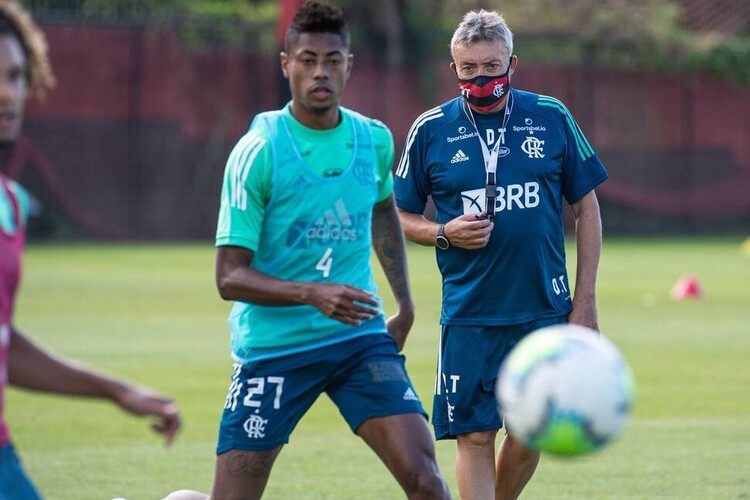 Bruno Henrique pode estar em campo pelo Flamengo nesta quinta-feira