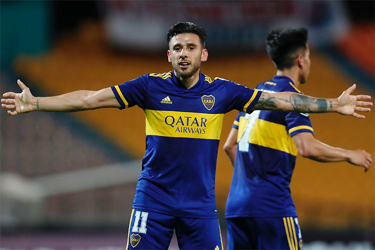 Salvio comemora o gol da vitória do Boca Juniors, que lidera o Grupo H com 10 pontos