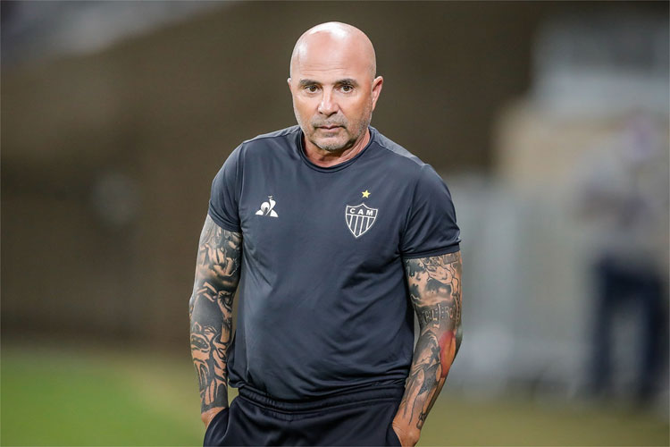 Sampaoli faz mistério; escalação do Galo só sairá no vestiário do Mineirão