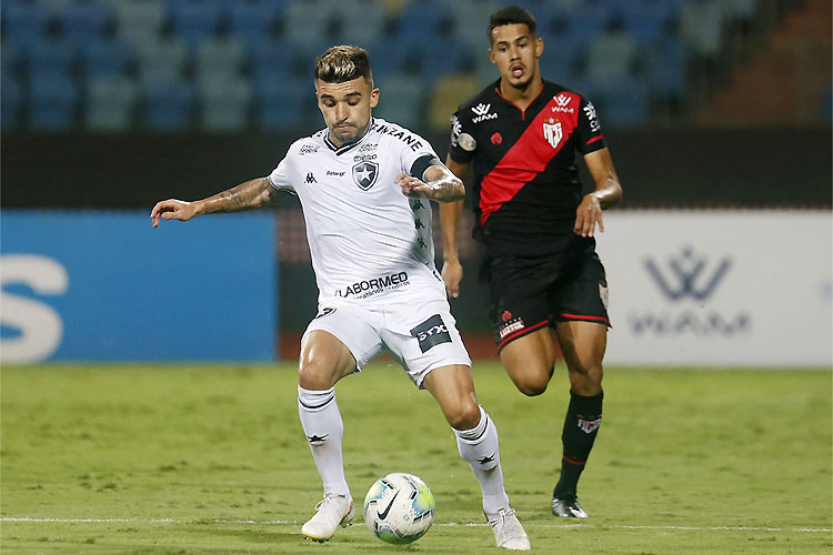 Victor Luis abriu o placar para o Botafogo, que no entanto sofreu empate do Dragão