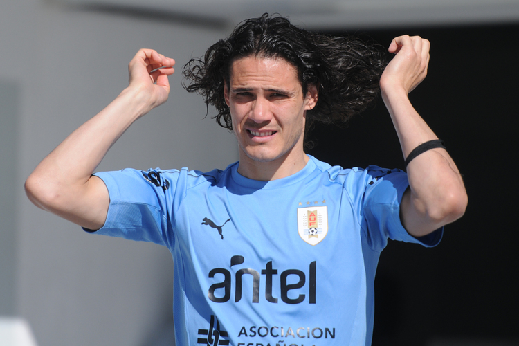 Cavani durante treino da Seleção Uruguaia na Cidade do Galo, em 2019