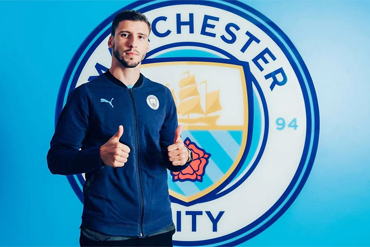 Rúben Dias, de 23 anos, deixou o Benfica para assinar com o Manchester City