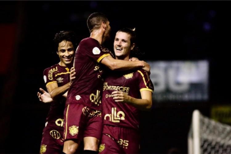 Maidana foi bem na partida contra Corinthians e anulou o ataque alvinegro