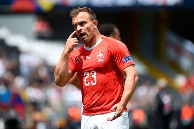 Shaqiri desfalcará a Seleção da Suíça e o Liverpool nos próximos dias