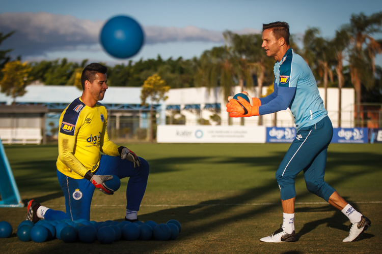 Fábio e Robertinho durante treino na Toca II