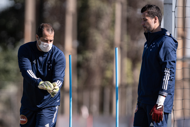 Leonardo Lopes falou sobre relação com goleiro do Cruzeiro