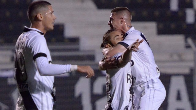 Apodi marcou o gol da vitória da Ponte Preta sobre o Figueirense