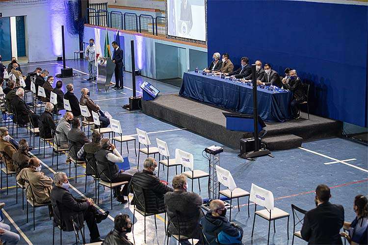 Presidente do Cruzeiro convocou votação do novo Estatuto