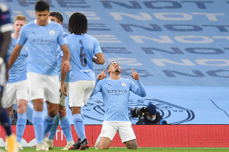 De volta ao Manchester City, Gabriel Jesus contribuiu para triunfo sobre o Olympiacos