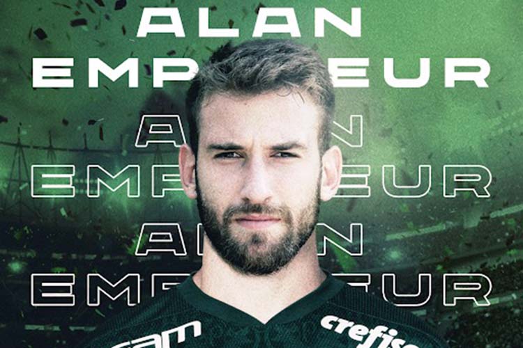 Natural de Ipatinga, Alan foi formado pelo Atlético, mas não chegou a atuar profissionalmente no Brasil