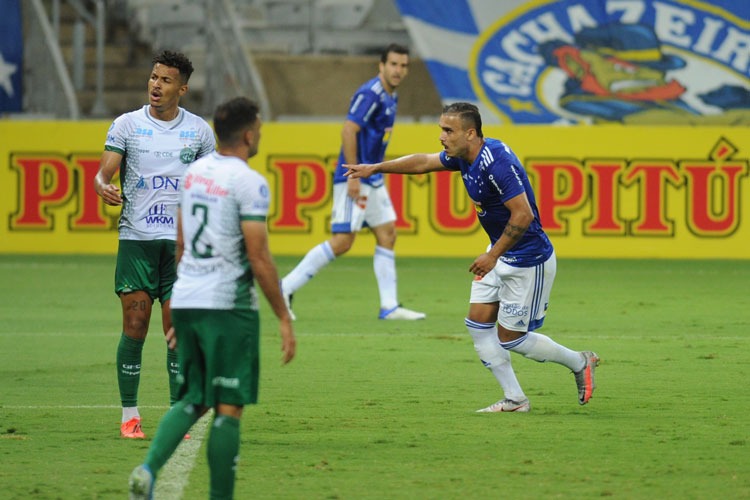 Pottker marcou o primeiro gol pelo Cruzeiro