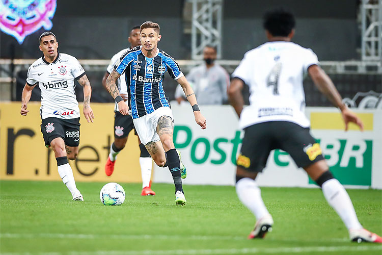 Empate sem gols com Grêmio ficou de bom tamanho para o Corinthians, que teve duas expulsões